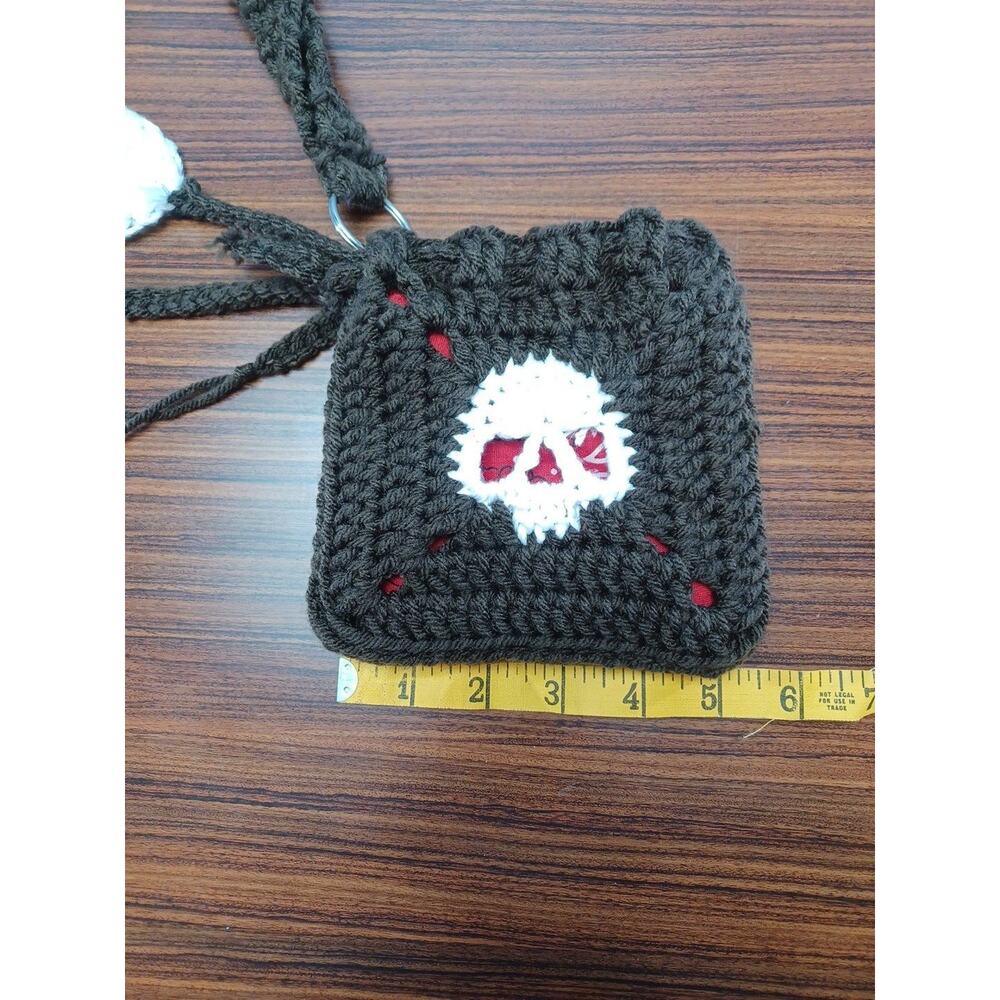 Crocheted SKULL Purse Brown & White Handmade SKULLS CHARMS RED BANDANA LINING - Picture 5 of 11